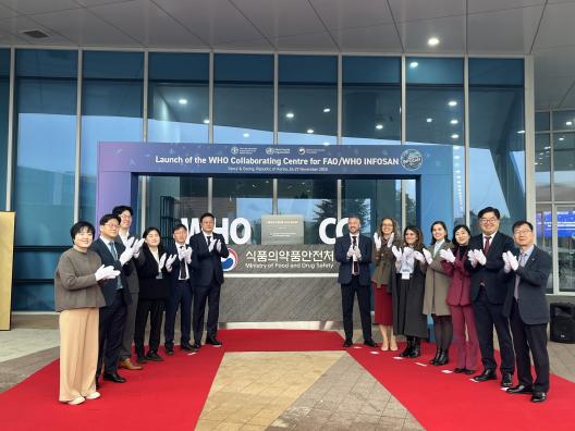 식약처 '식품안전 비상대응 분야 WHO 협력센터' 지정 기념 현판식 참석_사진